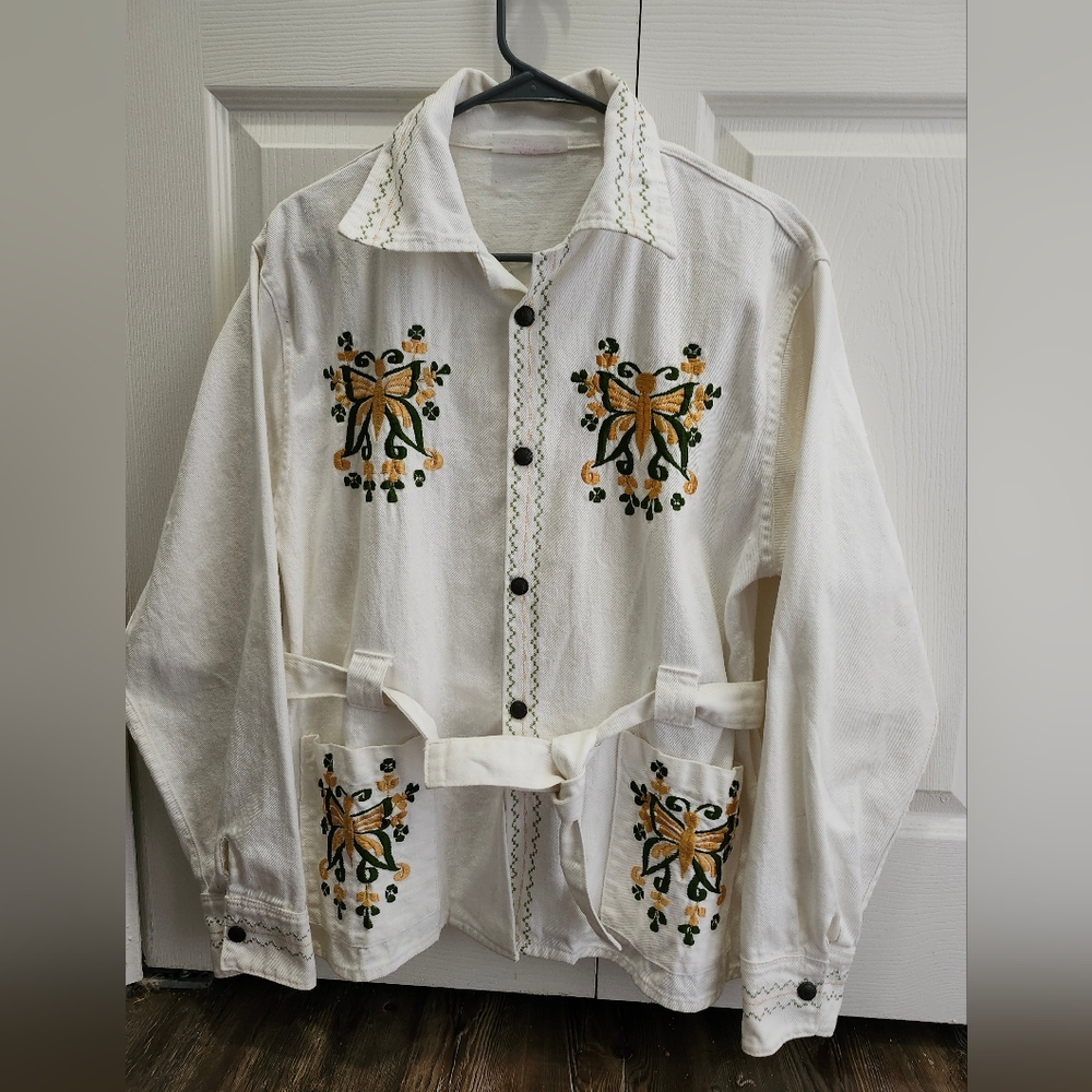 Embroidered White Jacket with Belt